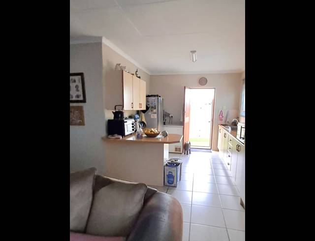 2 BEDROOM SECTIONAL TITLE FOR SALE IN BOTHASRUS